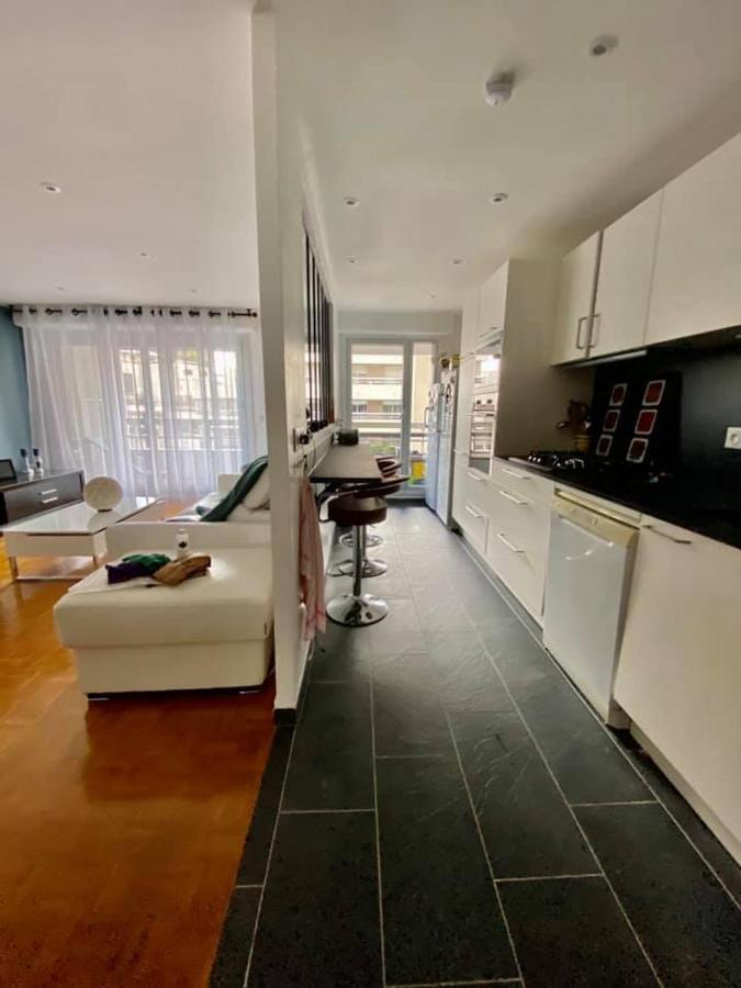 Chambre De 11 M2 Avec Balcon Paris Dış mekan fotoğraf
